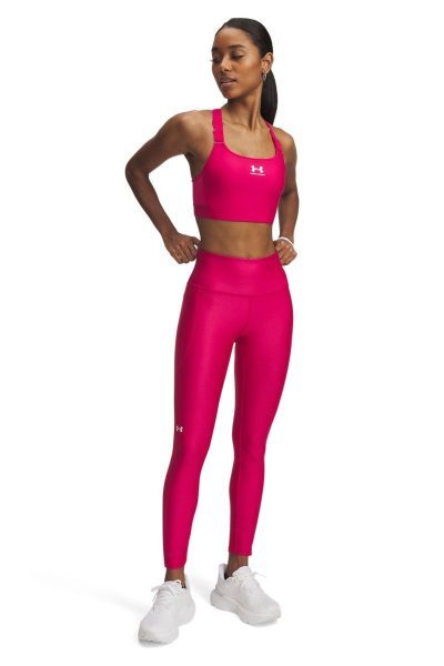 λευκό αμάνικο μπλουζάκι σε casual στυλ