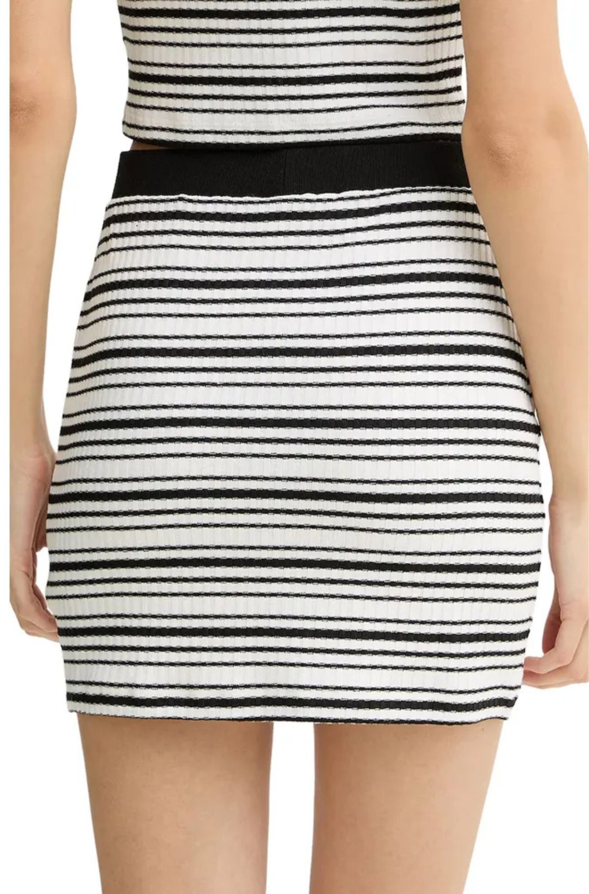 HTCLOTHES123 - 2026-06-19T120101.483