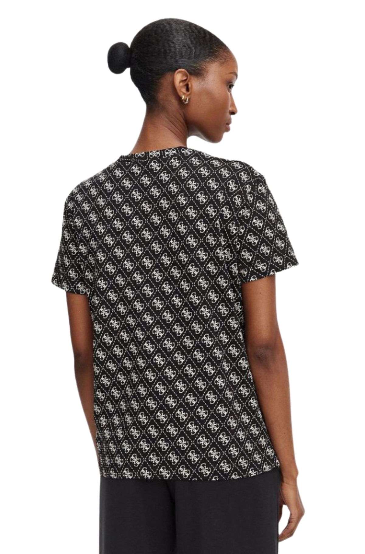 HTCLOTHES123 - 2026-10-15T145220.201