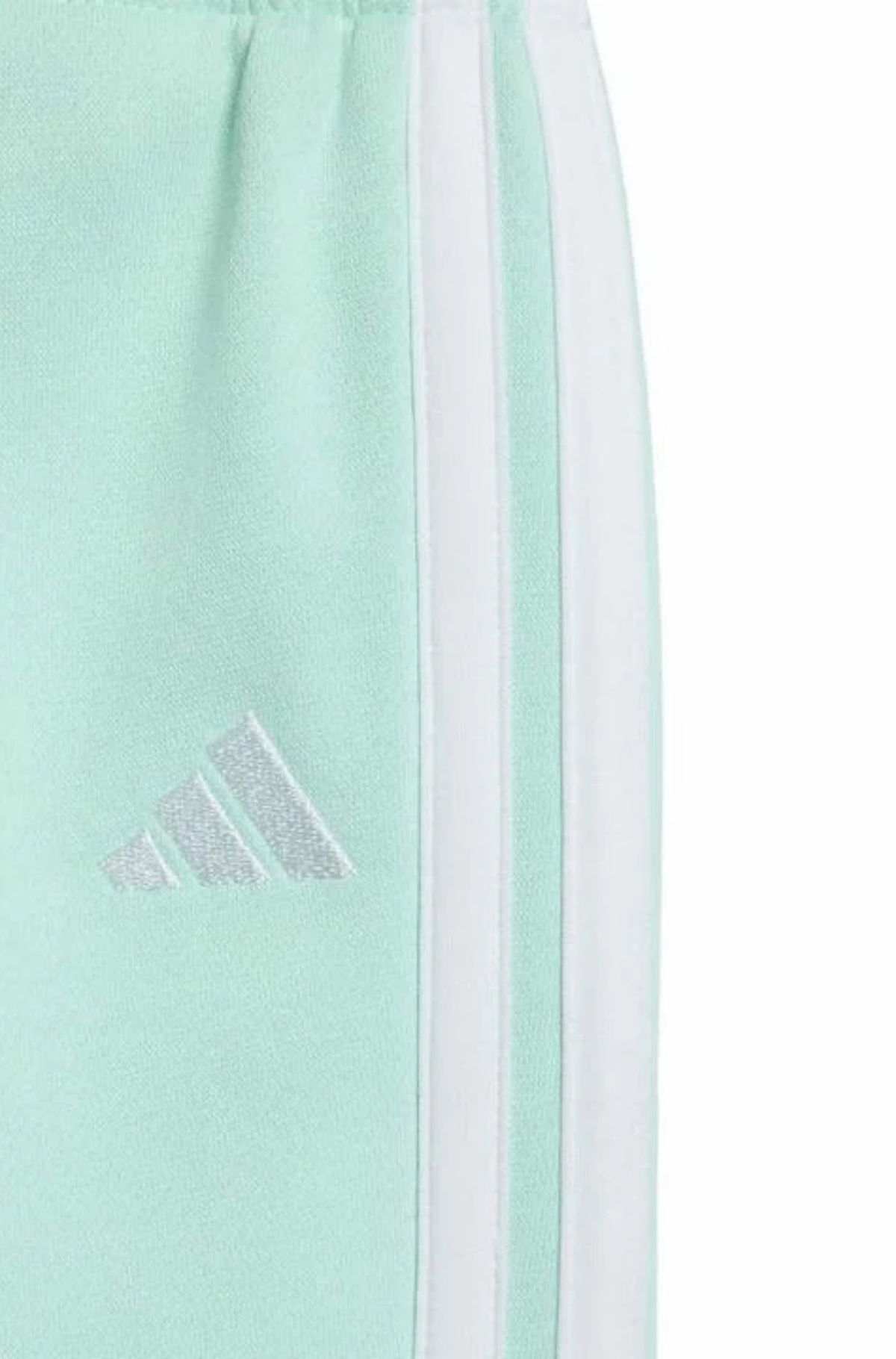 HTCLOTHES123 - 2026-10-15T162409.332